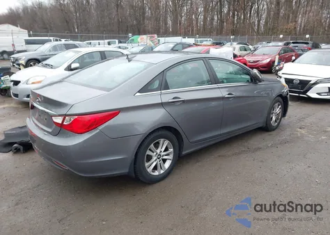2013 Hyundai Sonata Gls z USA, uszkodzony, nr VIN 5NPEB4ACXDH805853